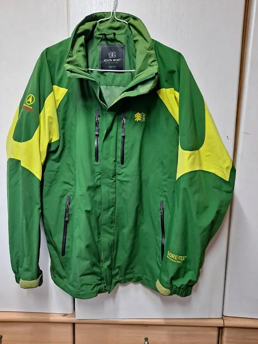 kohlone mountaineering jacket size 100