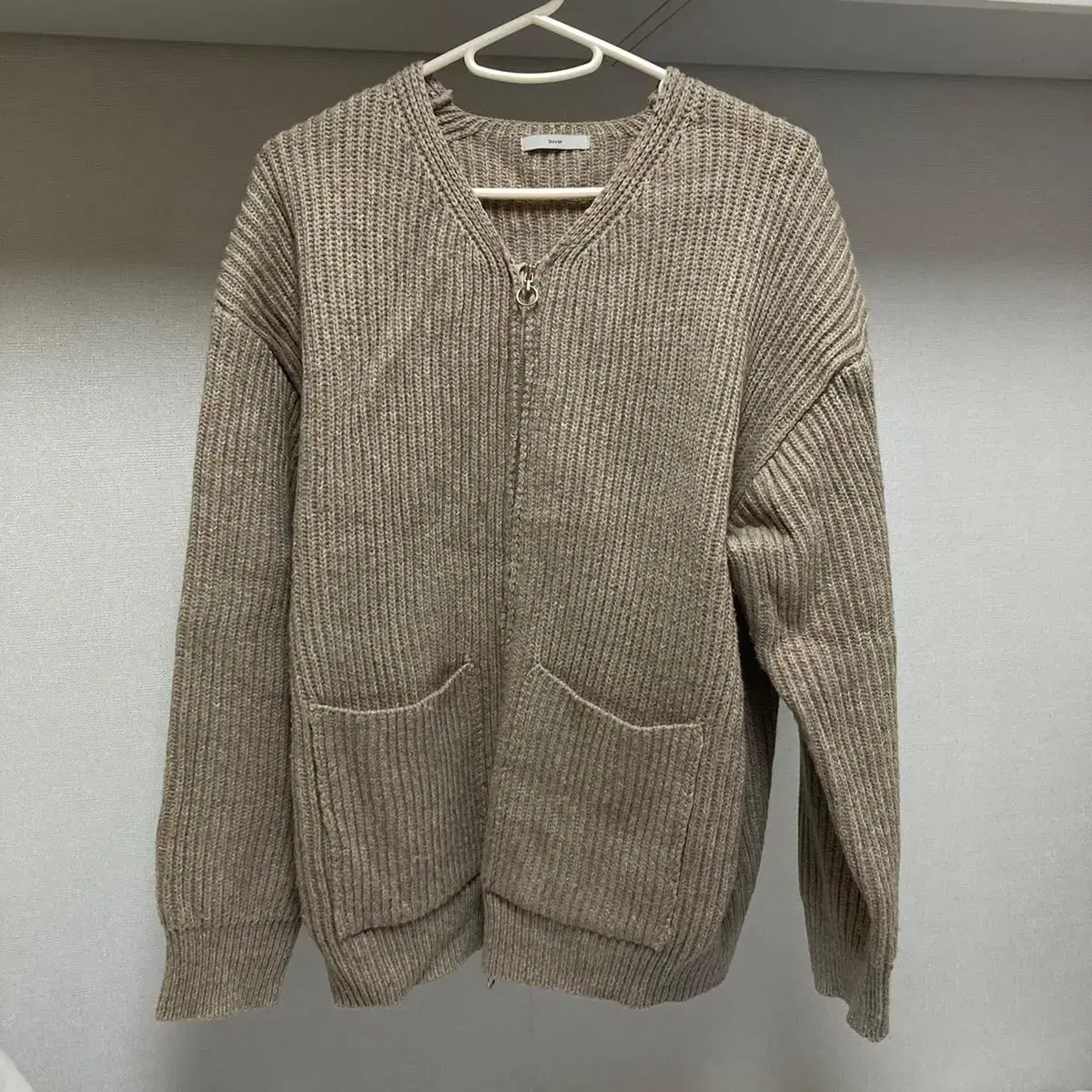 데일리마켓 muto knit zip-up beige