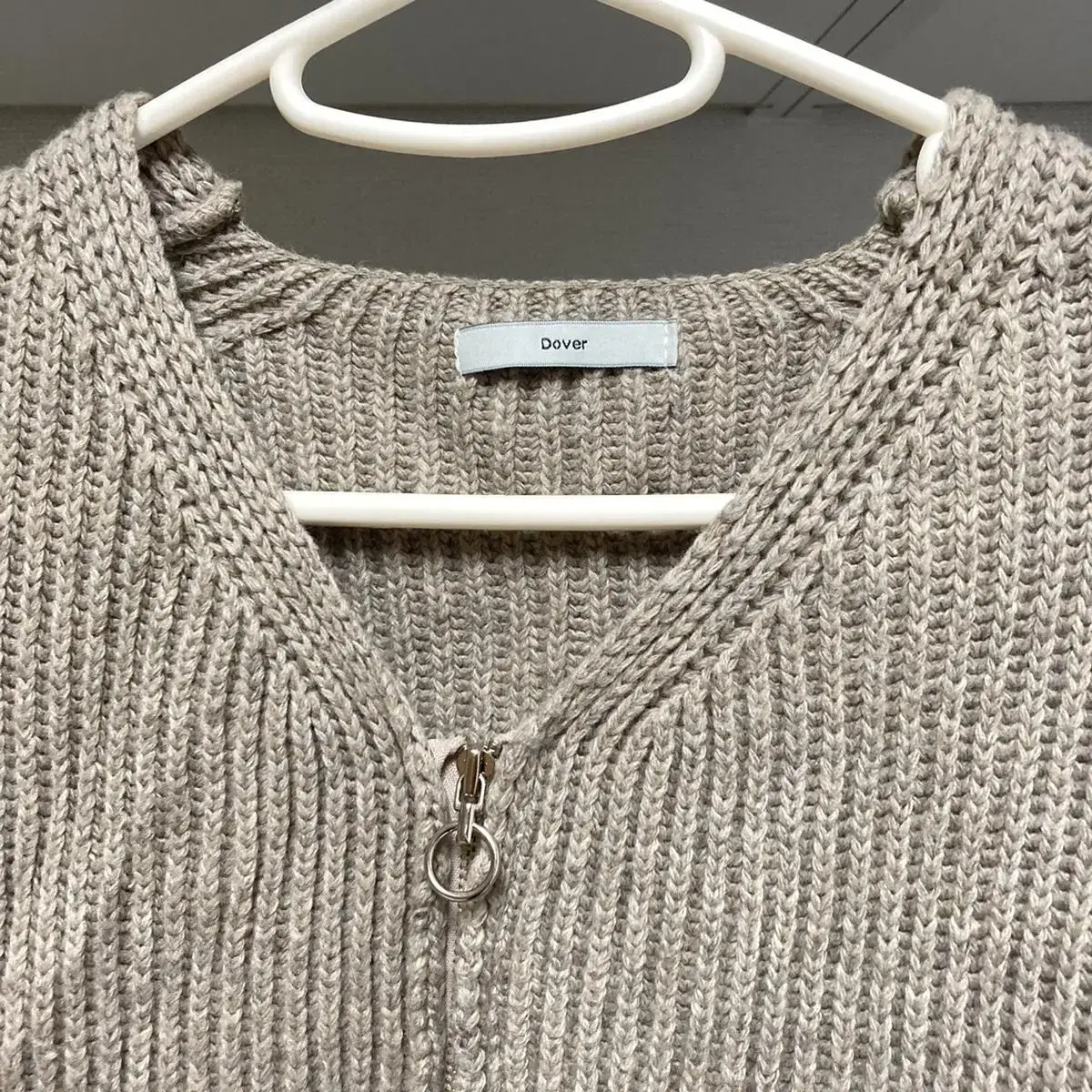 데일리마켓 muto knit zip-up beige