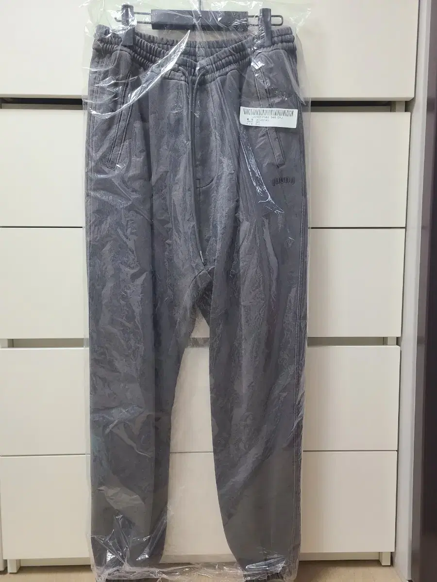 (last price) Junge 21SS Grey Garment-dyed Jogger Pants (46)