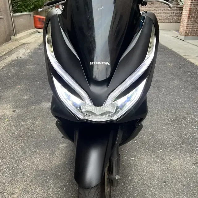 2019년식 더뉴PCX125 팝니다