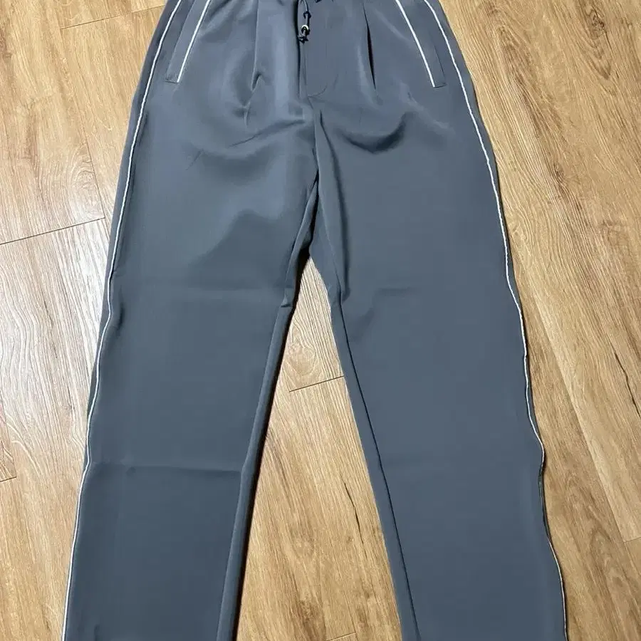 [로드존그레이] Molesey Track Pants Grey