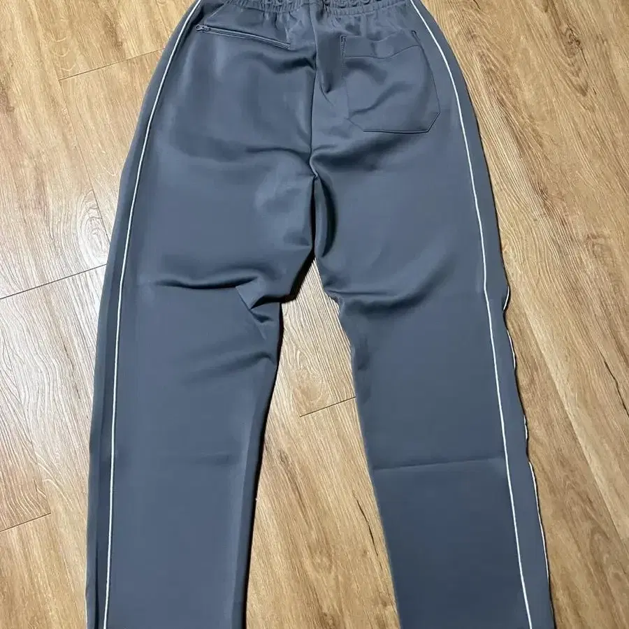 [로드존그레이] Molesey Track Pants Grey