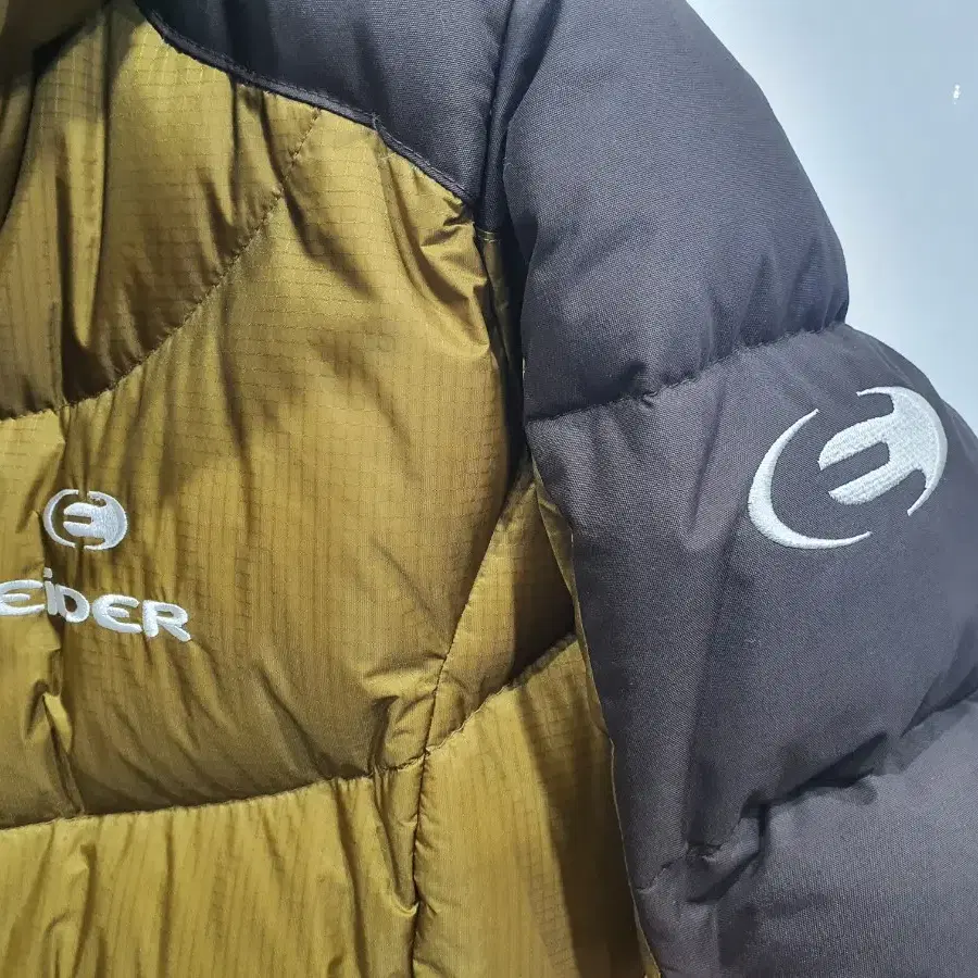 EiDER 아이더 프랑스오리털 750수 여성 헤비패딩