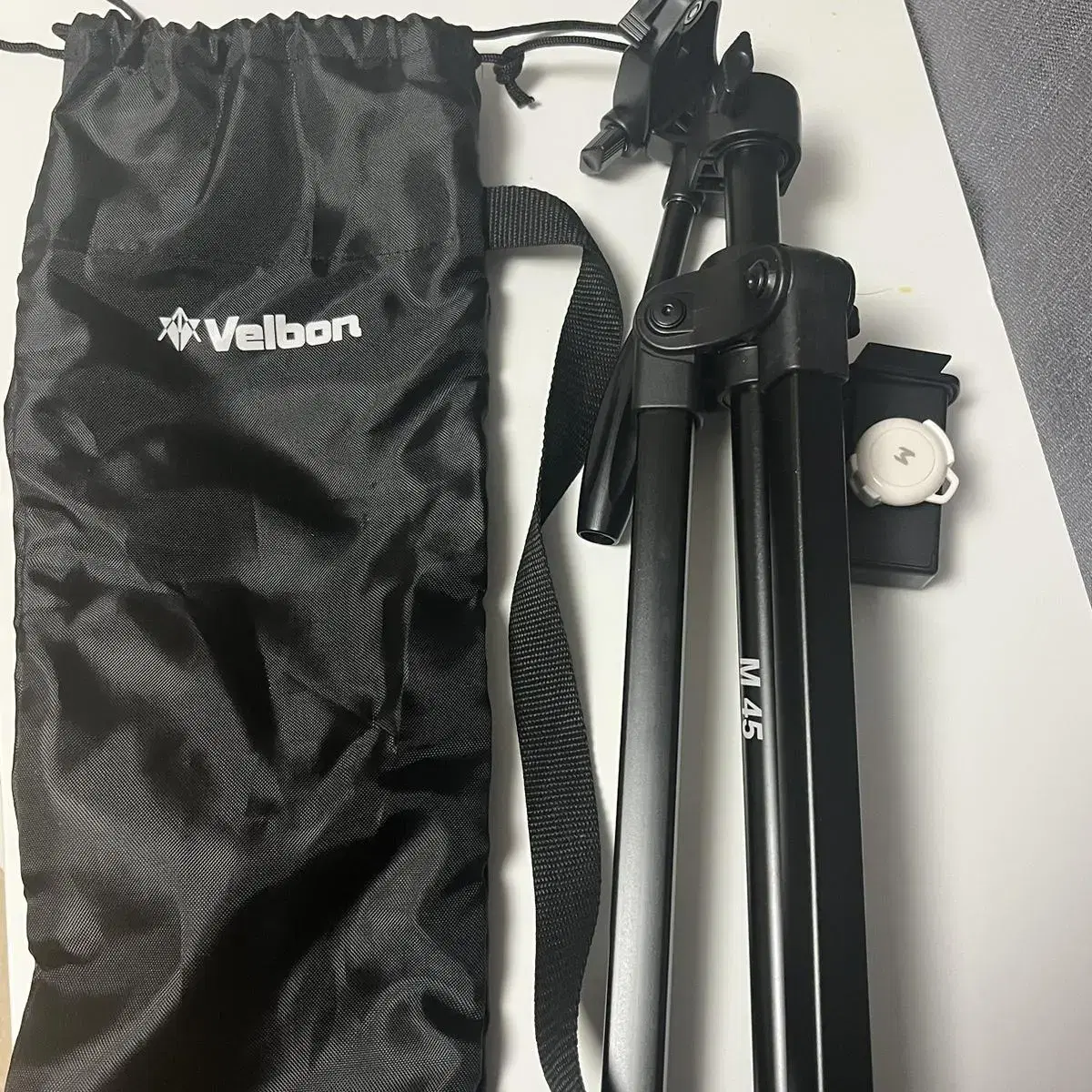 영상 촬영용 삼각대 벨본(Velbon)