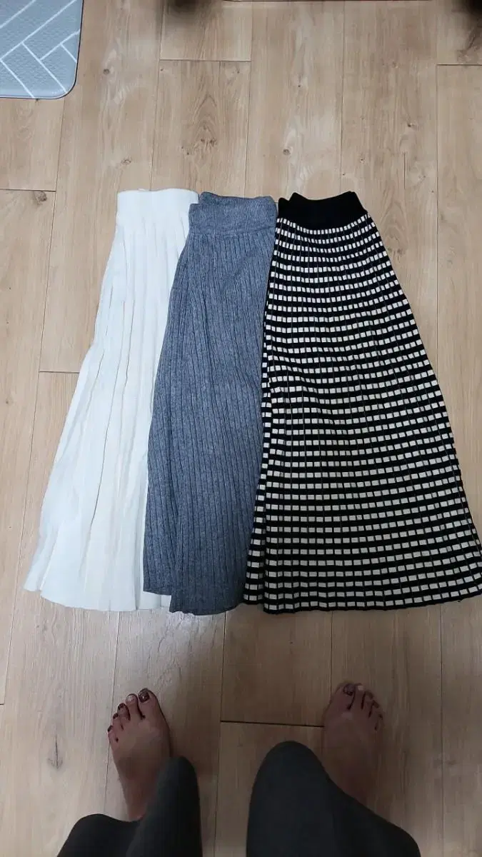 3 Knit SkirtsBulk