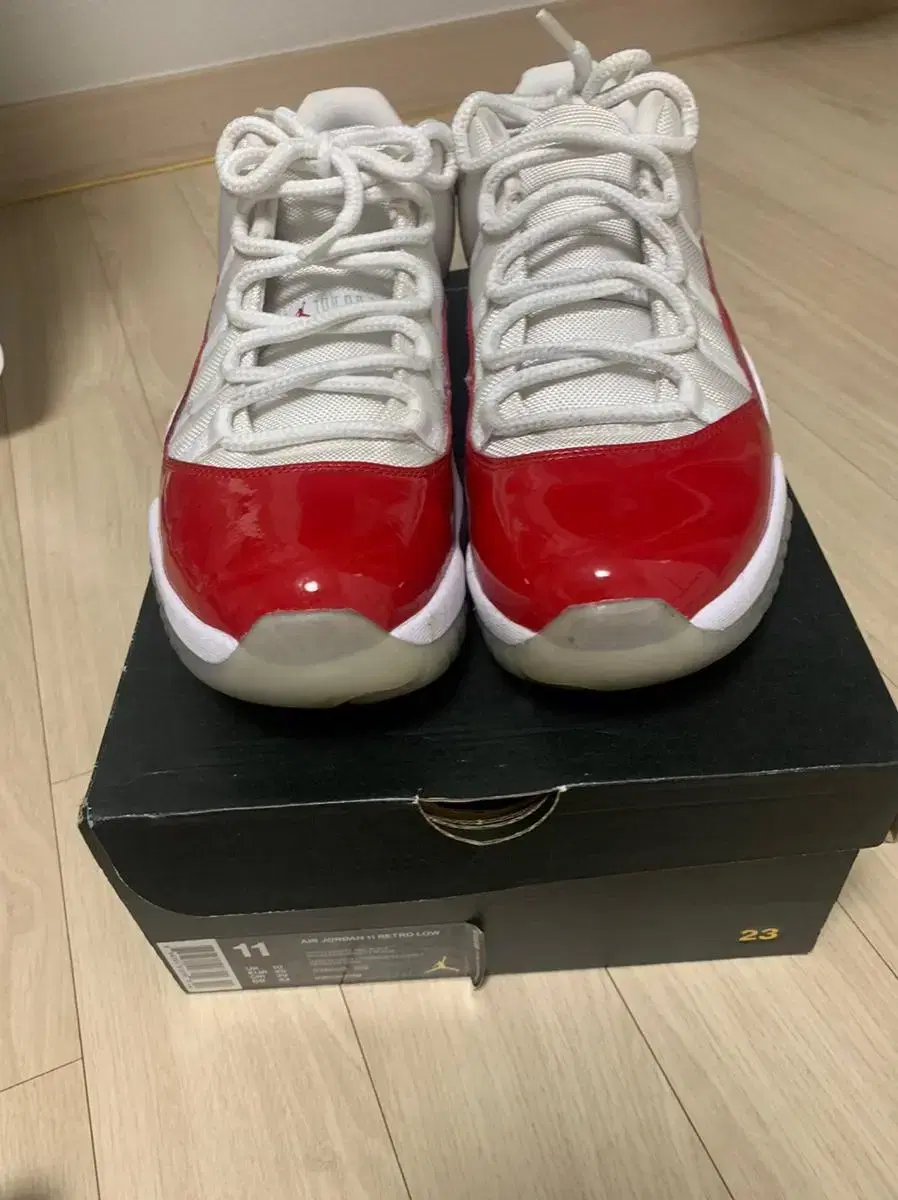 Jordan11 Retro Low Cherry