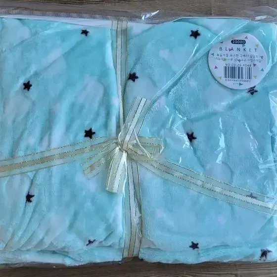 Blanket  왕담요  두개~~