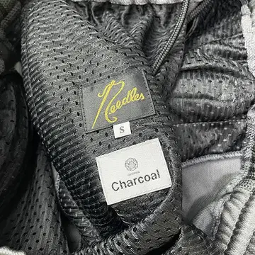 needles×charcoalのセットアップ nspilarzuera.com