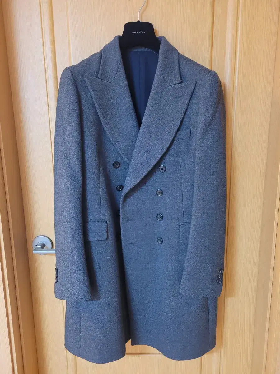 Men's coat size 56 in (tan)