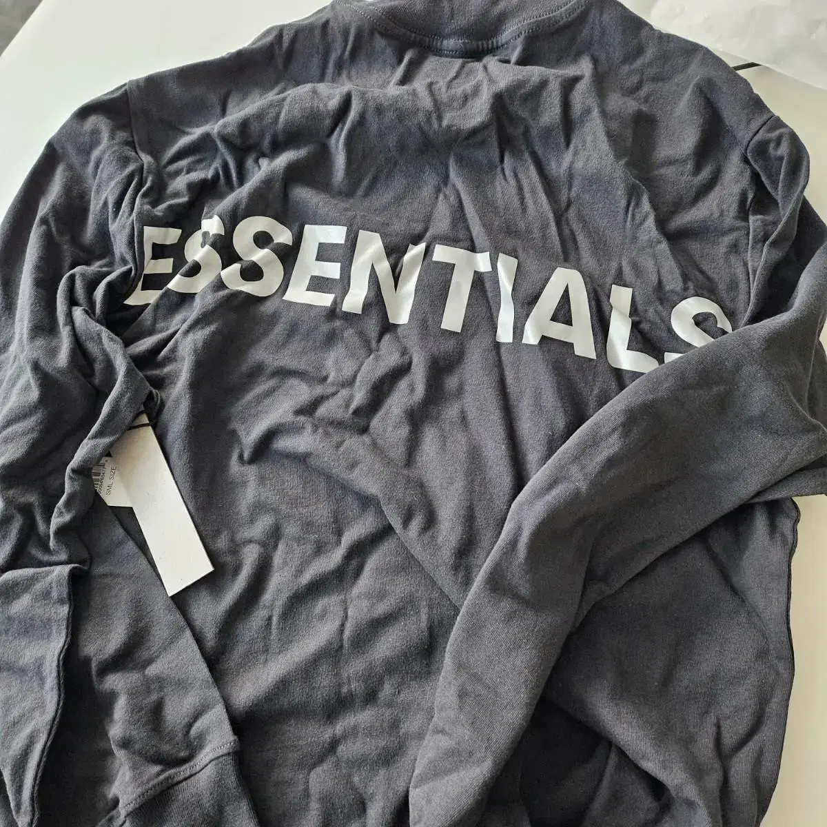 Essentials 백로고 리플렉티브 롱슬리브 티셔츠 S