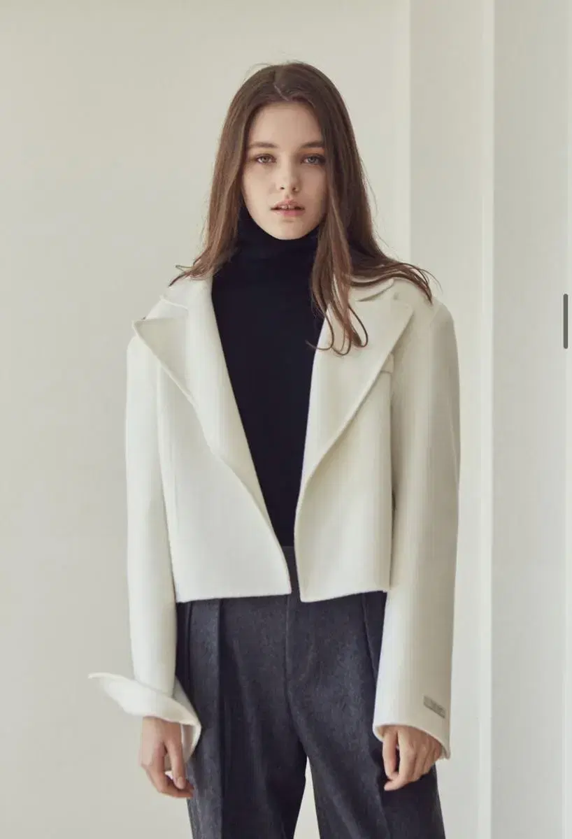 [Moss] Wool handmade cropped jacket ivory