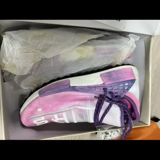 퍼렐윌리암스 아디다스 nmd holi hu 265