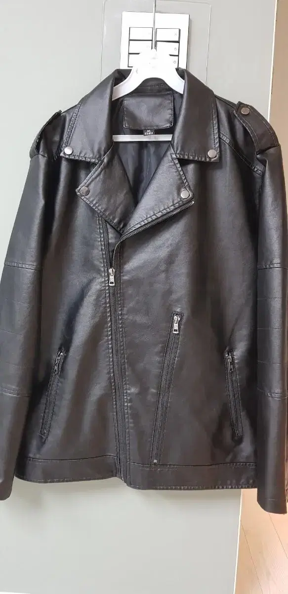 Leather Rider Jacket No. 105 Actual size (56X71cm) S. Trimmed!