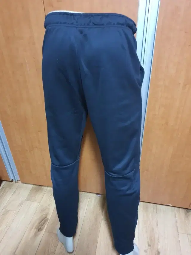 NIKE THERMA나이키조거밴딩트레이닝바지L약31에서33정도입니다