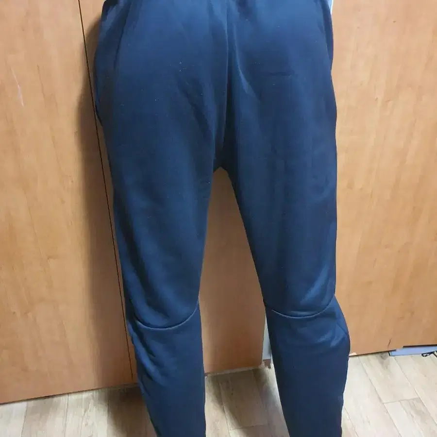 NIKE THERMA나이키조거밴딩트레이닝바지L약31에서33정도입니다