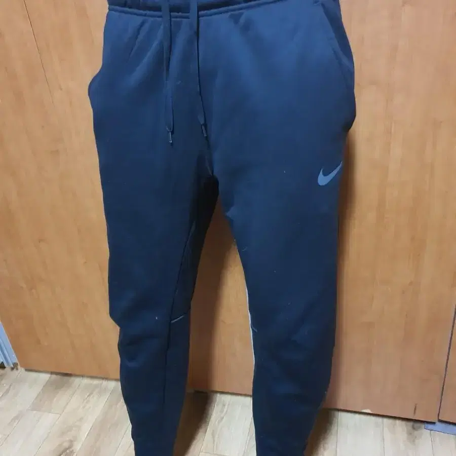 NIKE THERMA나이키조거밴딩트레이닝바지L약31에서33정도입니다