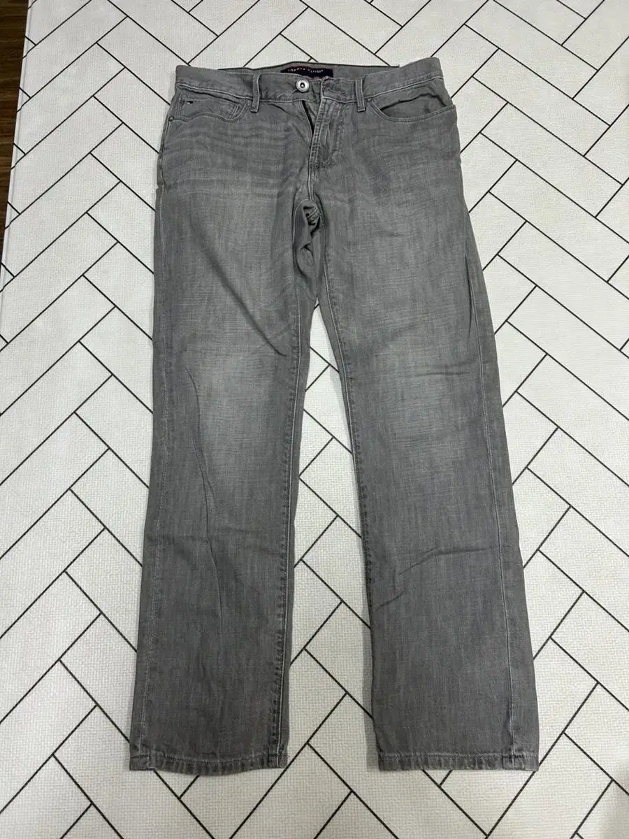 Tommy Hilfiger Gray Jean