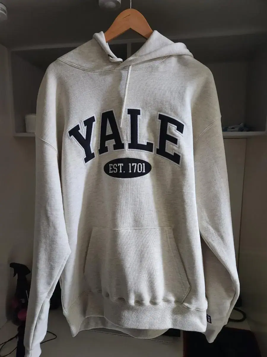 Yale hoodie