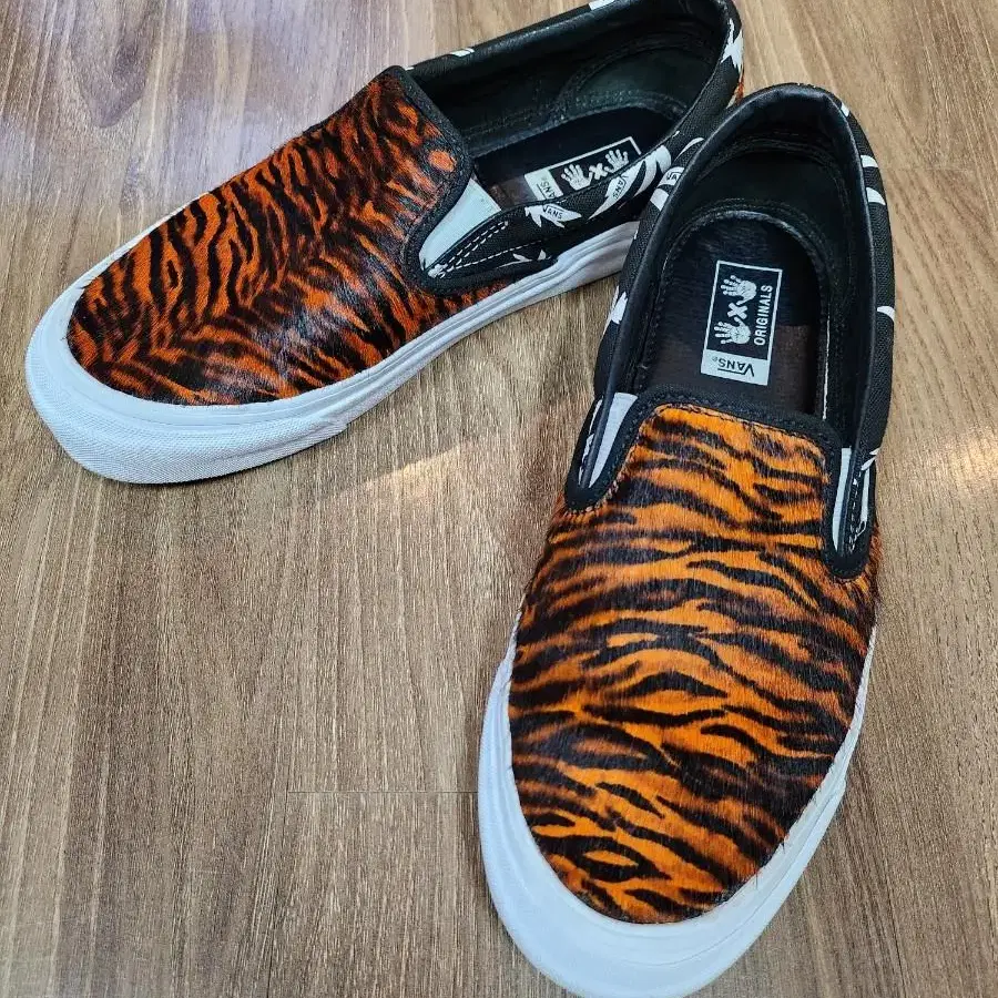 vans