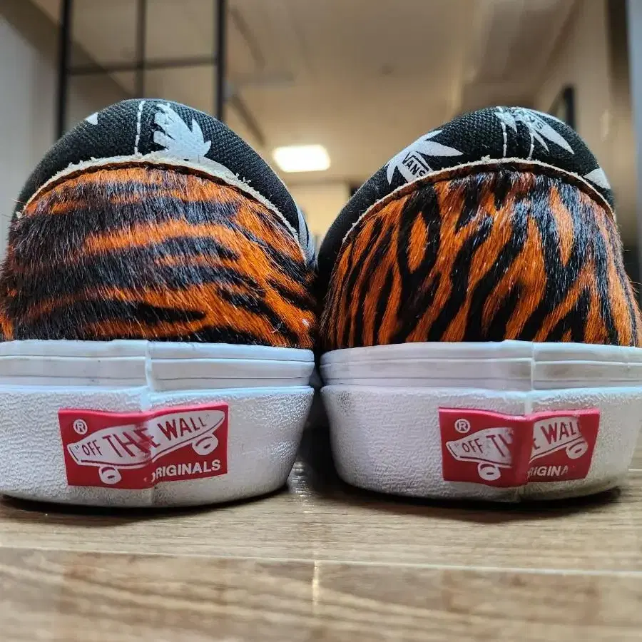 vans