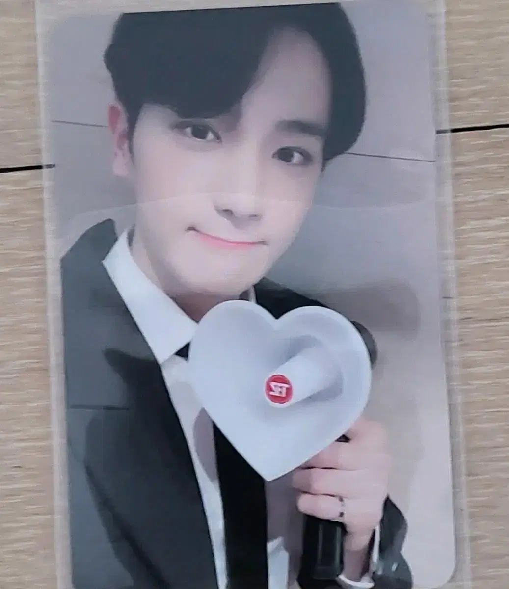 The Boyz hyunjae lightstick Pow photocard WTS