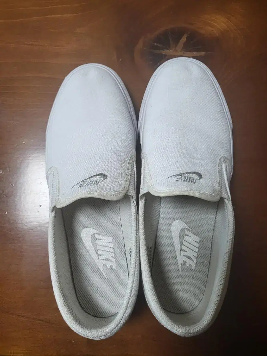 Nike slip-on