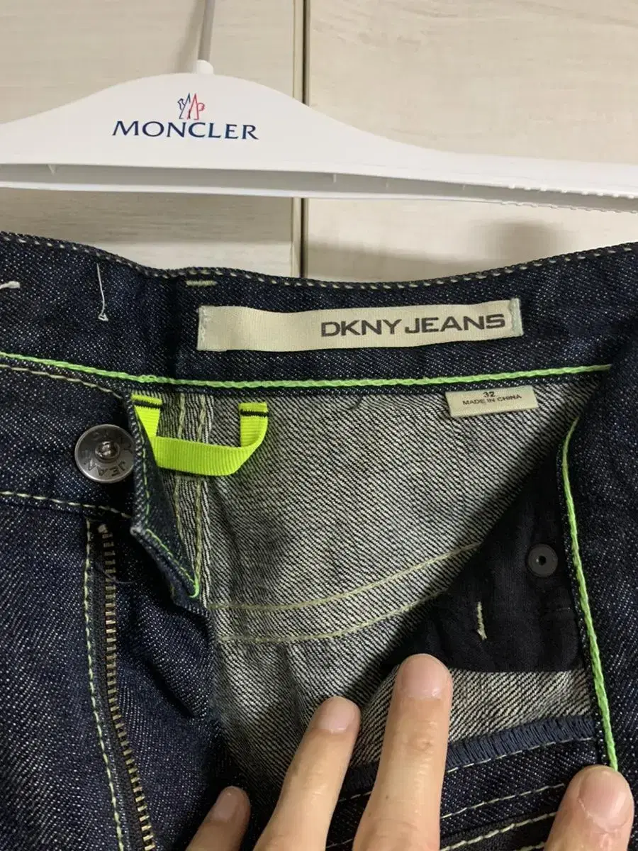 DKNY Denim size 32