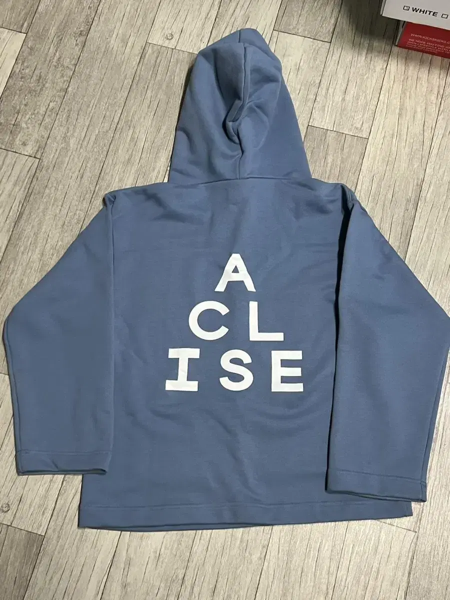 [S] Aklisse Pastel Bloo Hoodie