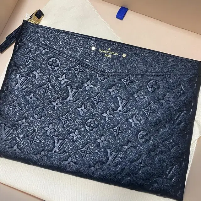 루이비통 Louis Vuitton 앙프렝뜨 클러치