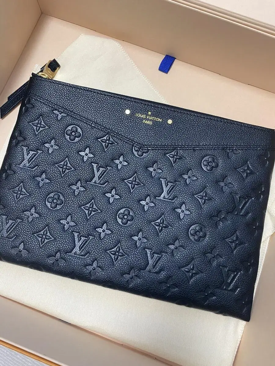 루이비통 Louis Vuitton 앙프렝뜨 클러치