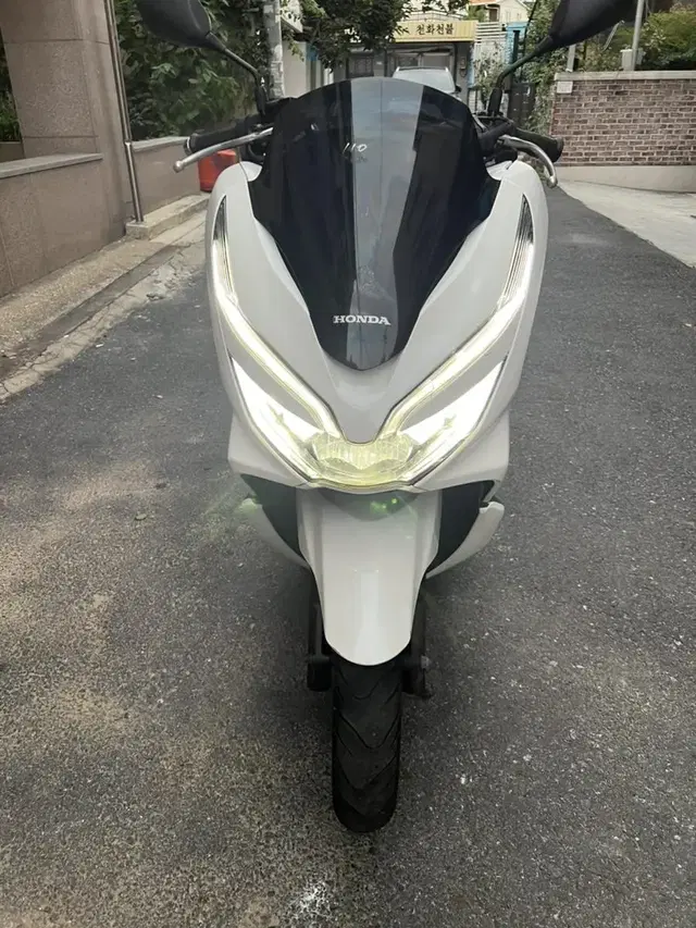 2019년식 더뉴PCX125 팝니다