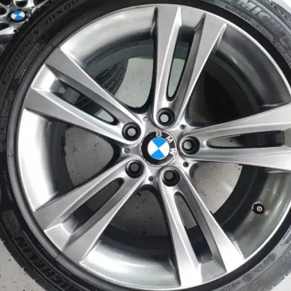 BMW 397m 스포츠 정품 18인치 휠타이어 팝니다