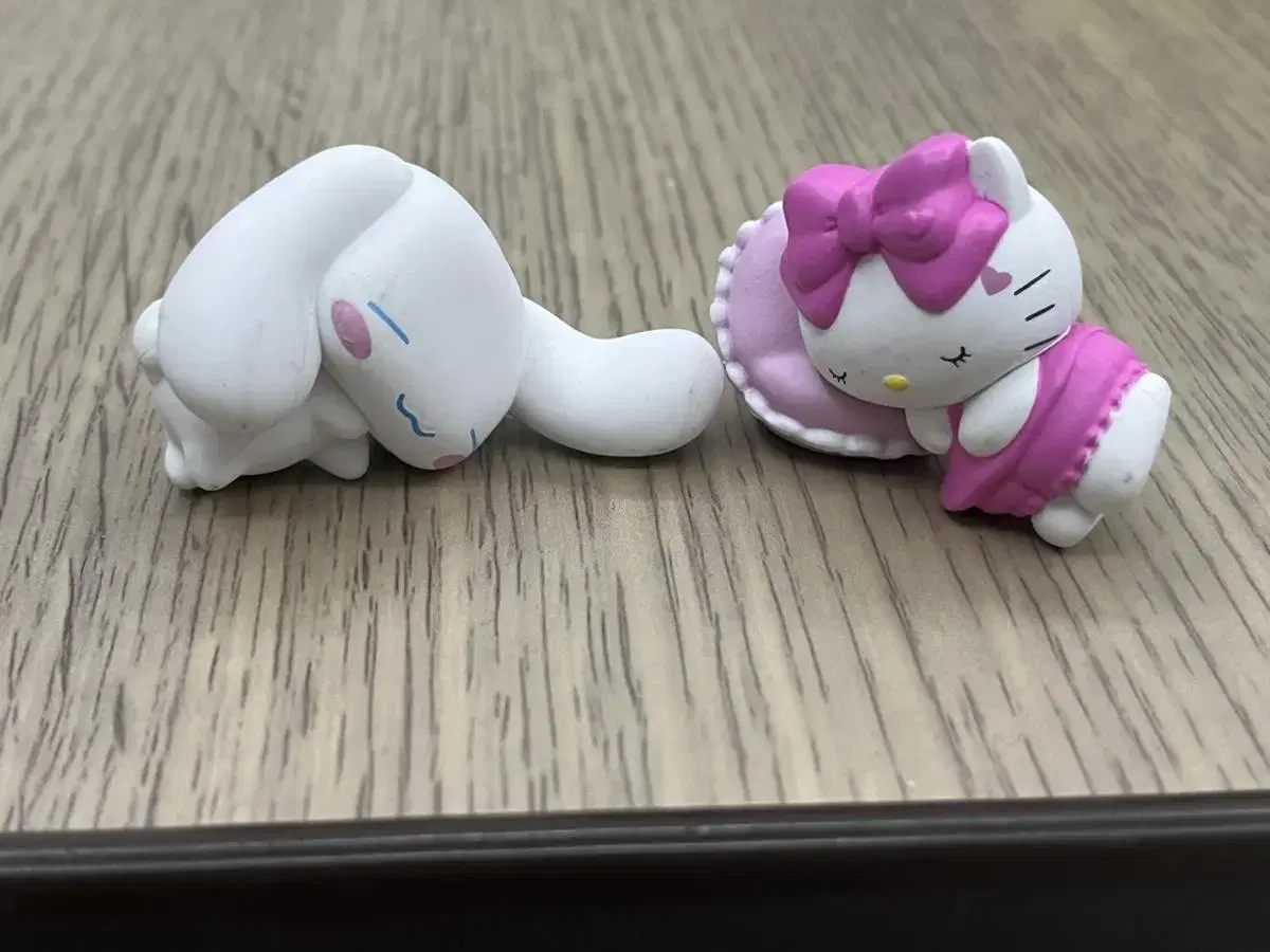 Cinnamon Roll Kitty for Sanrio Plucking Figures for Sale