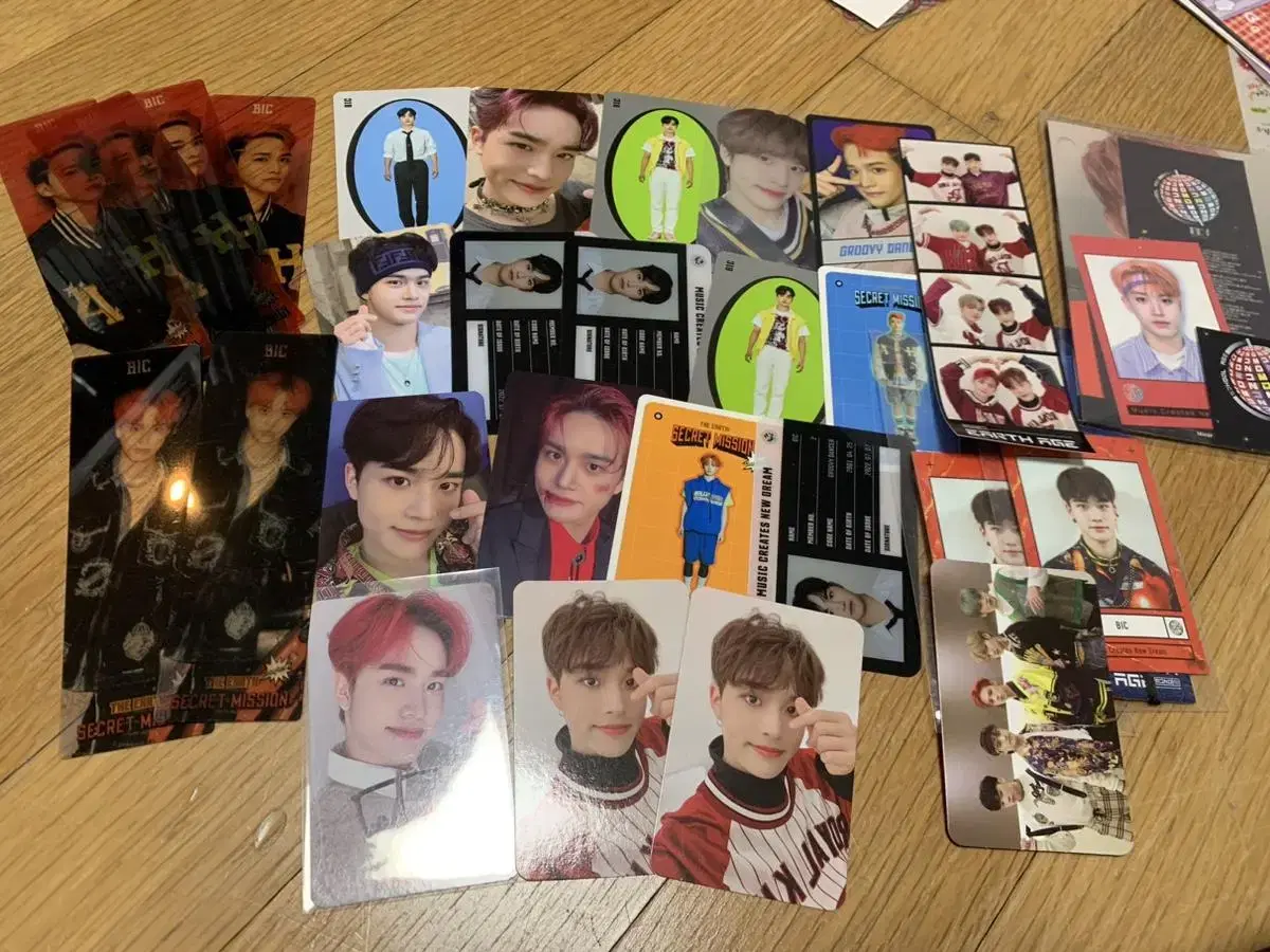 MCND Big photocard wts bulk (with sign poca)