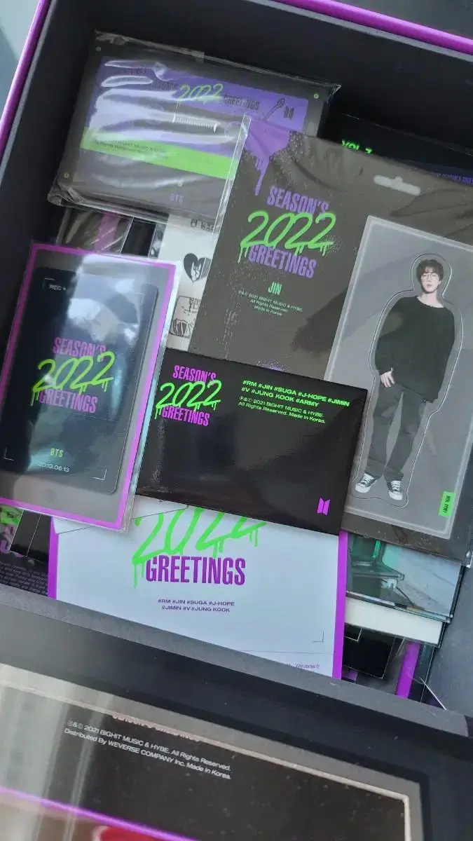 BTS 2022 season's greetings full set Sources