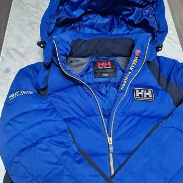 헬리한센(helly hansen)하이브리드 패딩