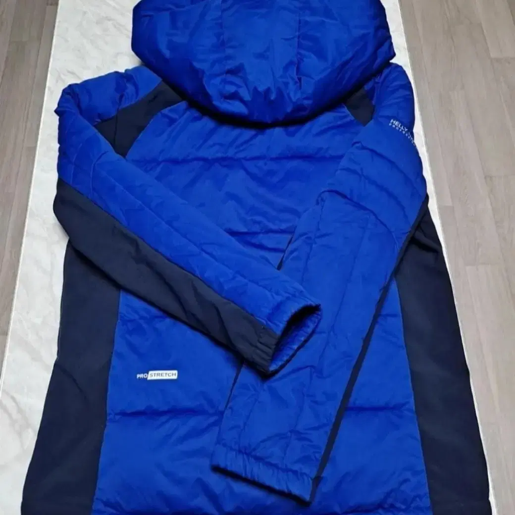 헬리한센(helly hansen)하이브리드 패딩