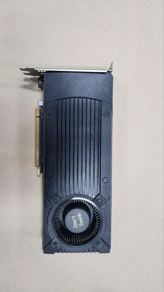 라데온 RX570 8GB 팝니다. 가성비 최강 VRAM 8GB  제품