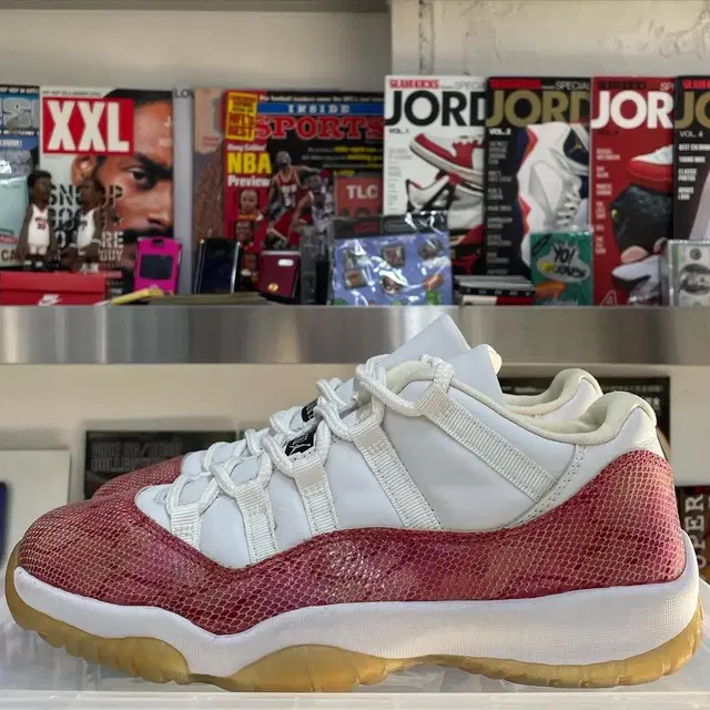 조던 11 로우 분뱀 2001 jordan11 low