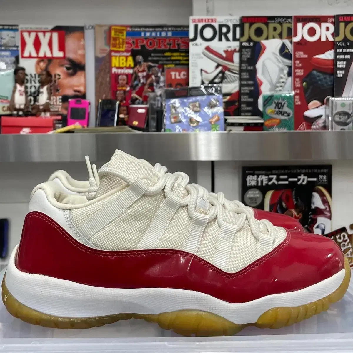 조던 11 로우 체리 jordan11 retro low cherry