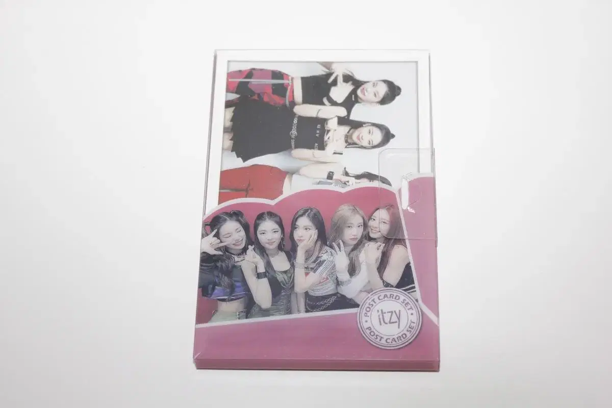 16 Photo Postcards of Itzy Merchandise