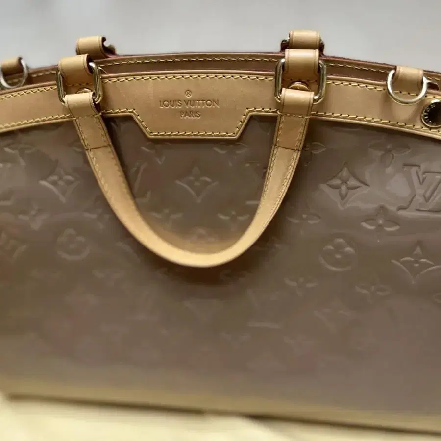 루이비통 LOUIS VUITTON 베르니 브레아 mm