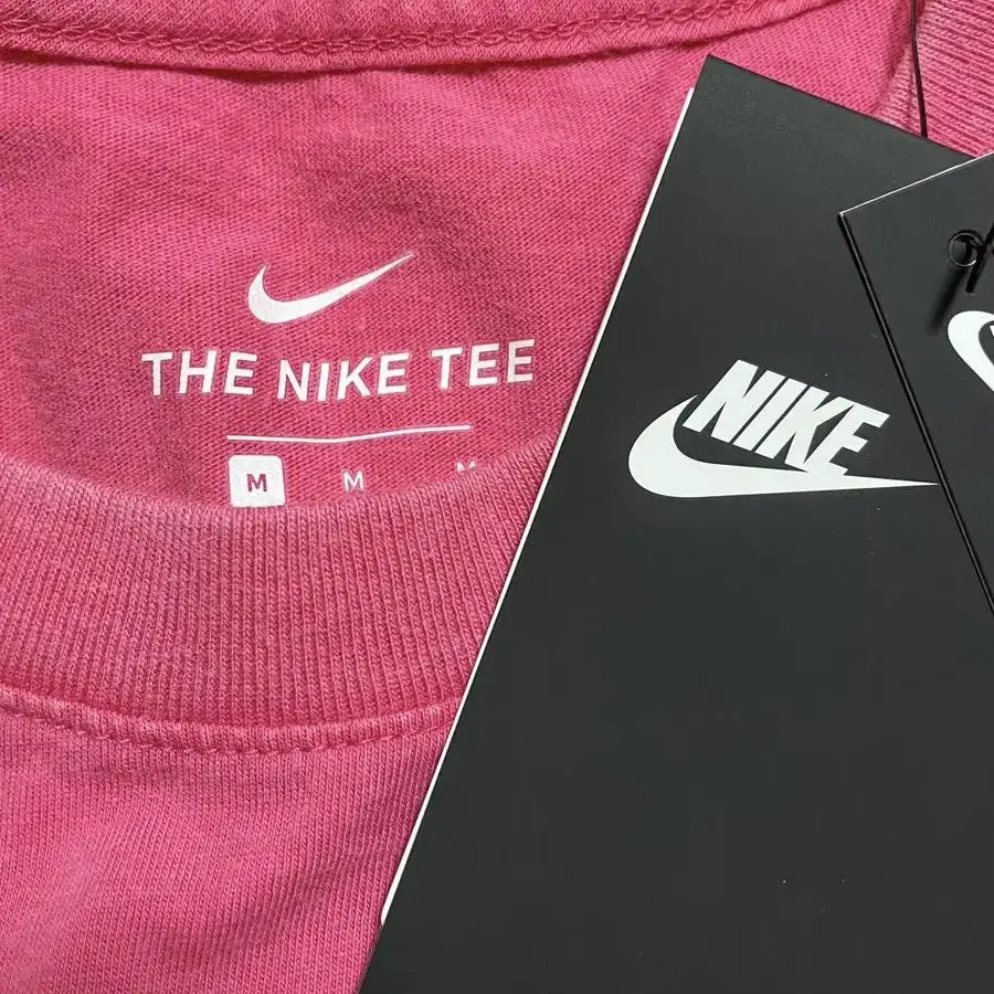 [새상품/택있음] NIKE 나이키 빈티지 반팔 티셔츠(PINK)