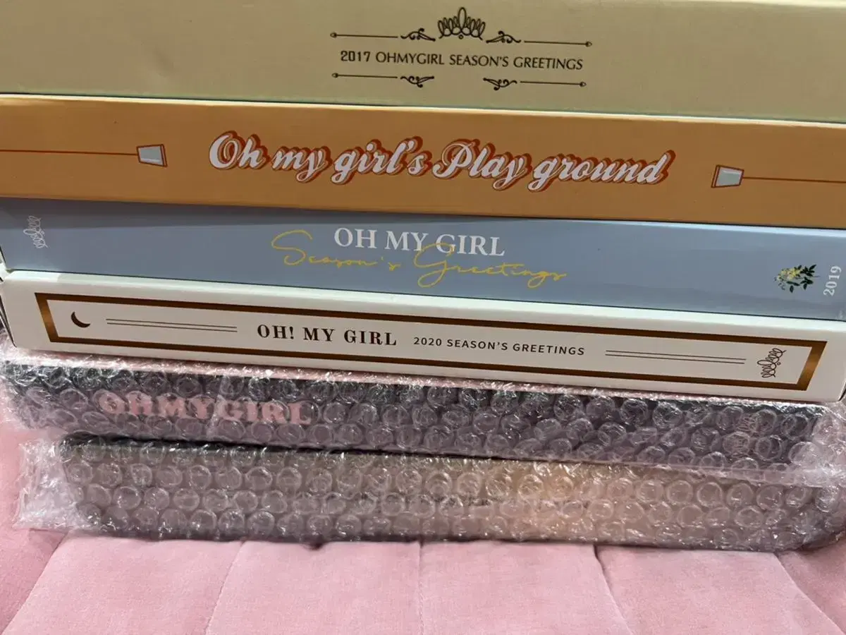 Oh my girl seasons greetings 2017~2022 Sells han (each x)