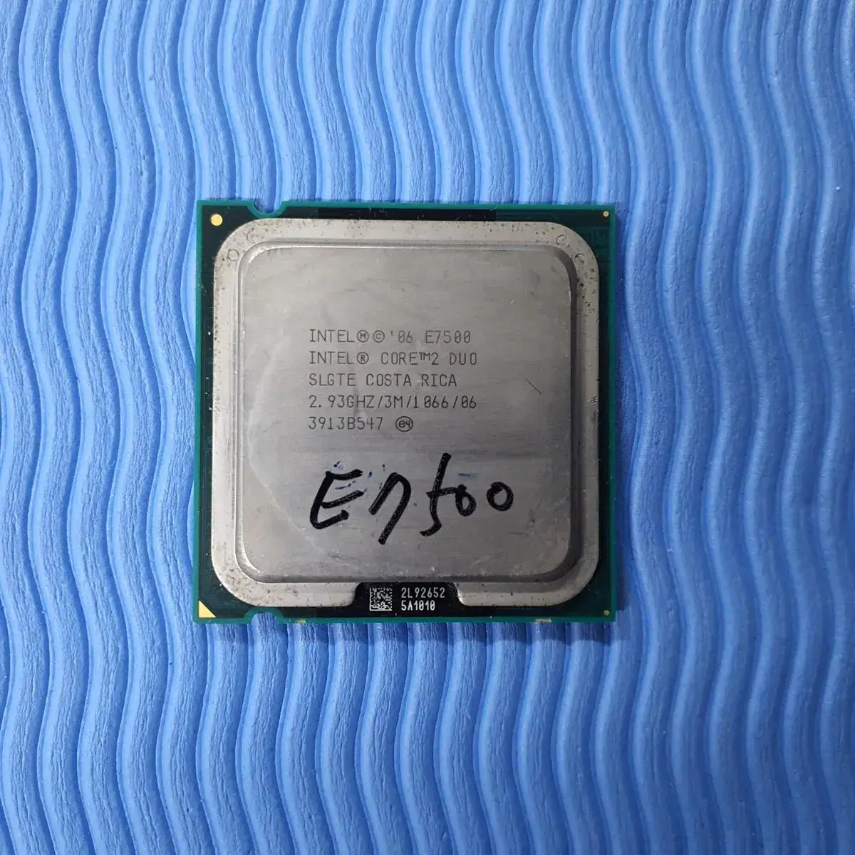 인텔 코어2듀오 E7500 CPU, 울프데일, 775소켓용