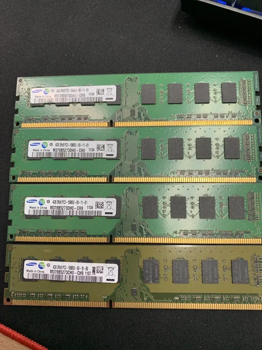 Selling 4 x DDR3 4GB (16GB total).