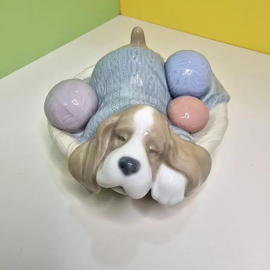 Nao LLADRO 1406  Dog  in basket 나오 야드로