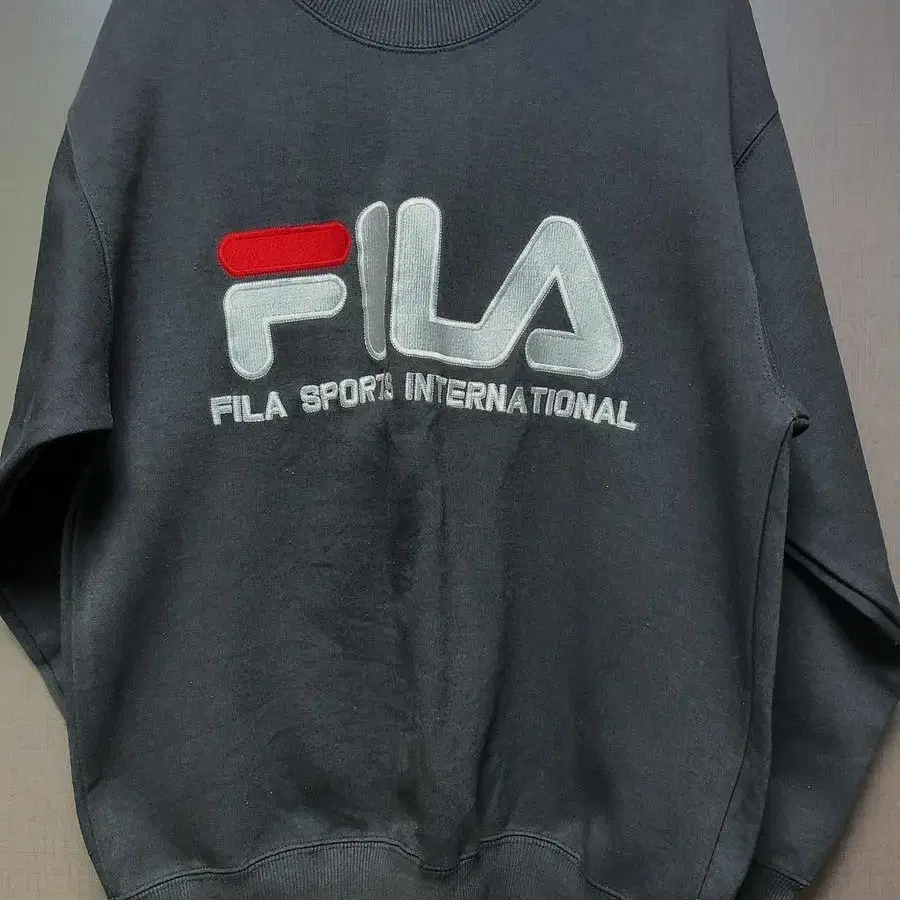 휠라 필라 FILA 맨투맨