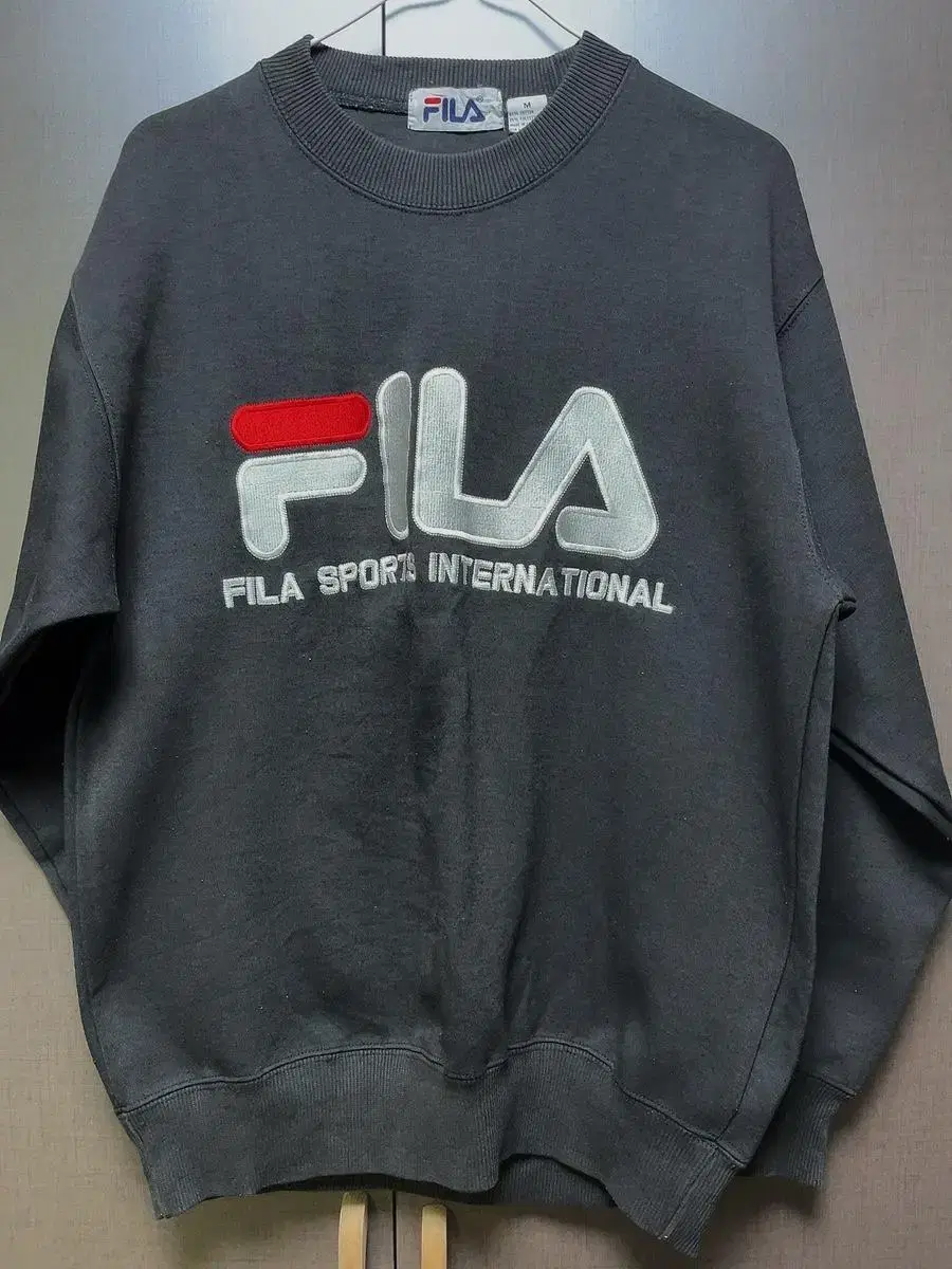 휠라 필라 FILA 맨투맨